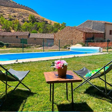 Hotel Rural La Huerta Montejo de la Vega de la Serrezuela Luaran gambar