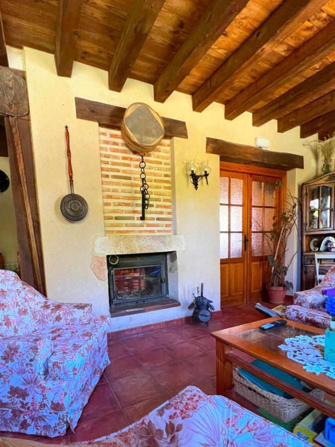 Hotel Rural La Huerta Montejo de la Vega de la Serrezuela Luaran gambar
